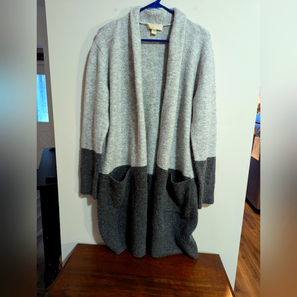 Michael Kors. Gray and Dark Gray Women's Sweater. Open. Long. Size Medium. GUC